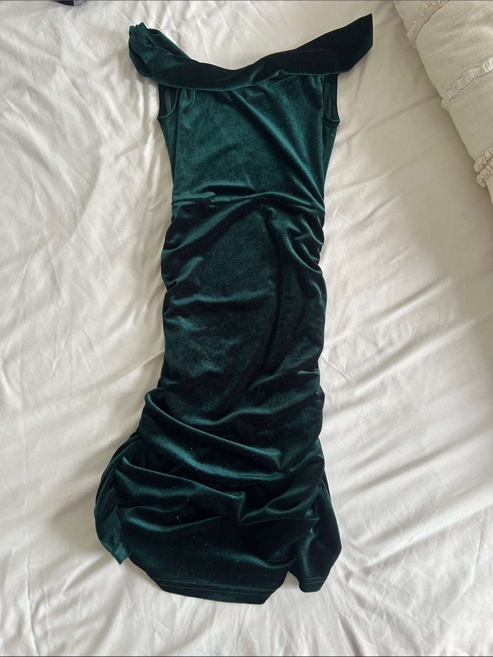 SHEIN Deep Emerald Green Velvet Dress